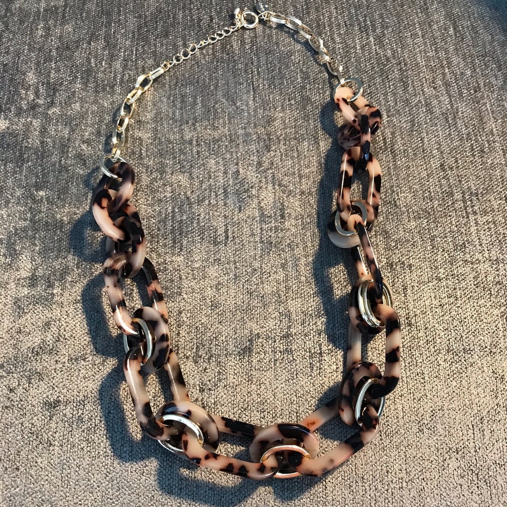 LOFT tortoise shell necklace